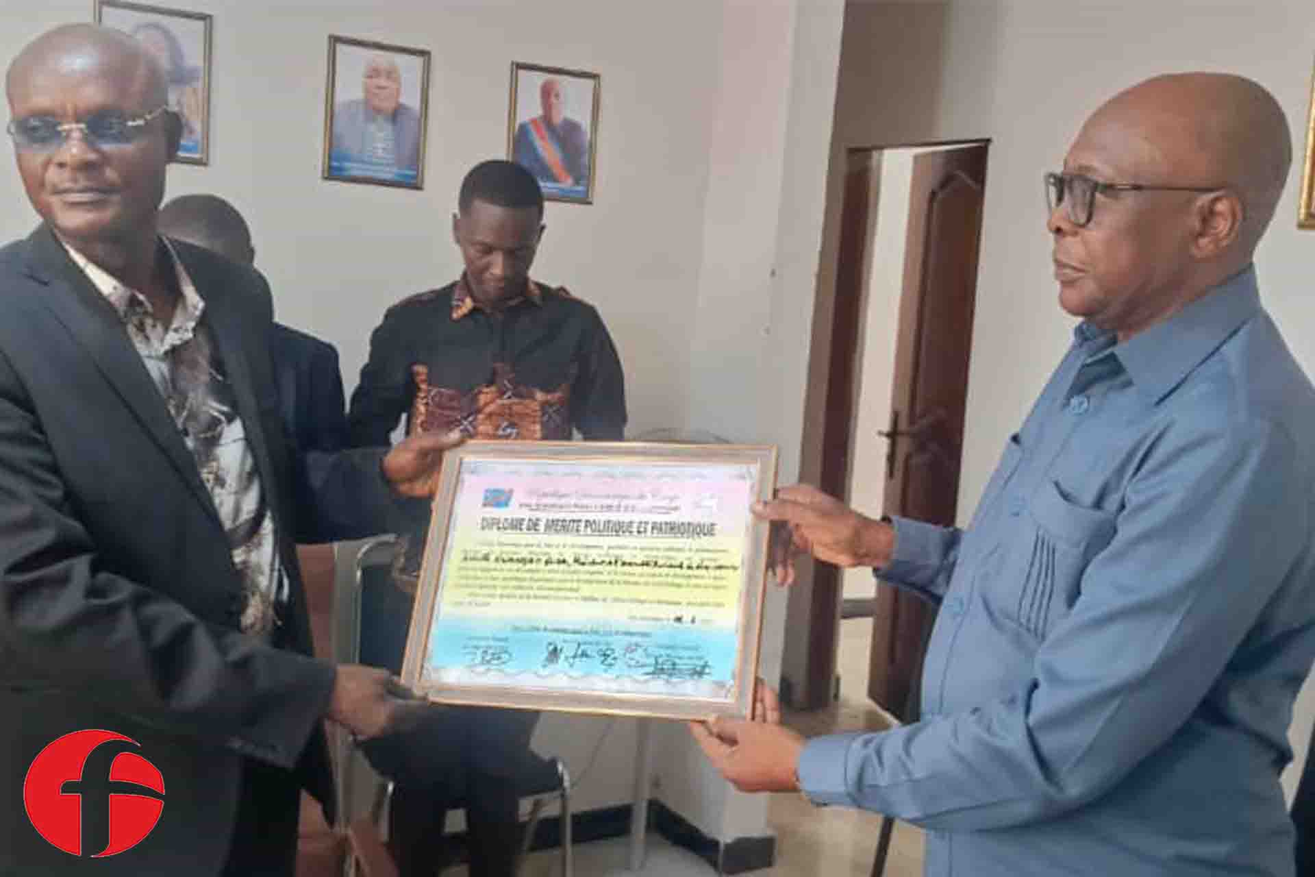 Nord-Ubangi : un diplôme de mérite au président de l'Assemblée provinciale, honorable Achille KWANGBO GUDA KISS

